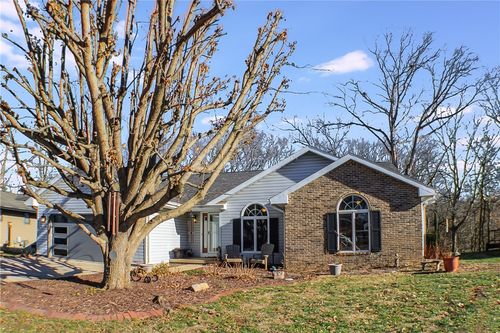 2327 Ellington Pl, Charleston, IL, 61920-3824 | Card Image