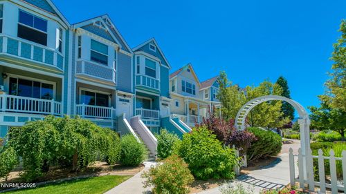 225 Gramercy Ln, Reno, NV, 89509-4633 | Card Image