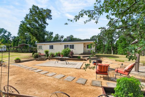 19105 Bonner Way, Cottonwood, CA, 96022-9330 | Card Image