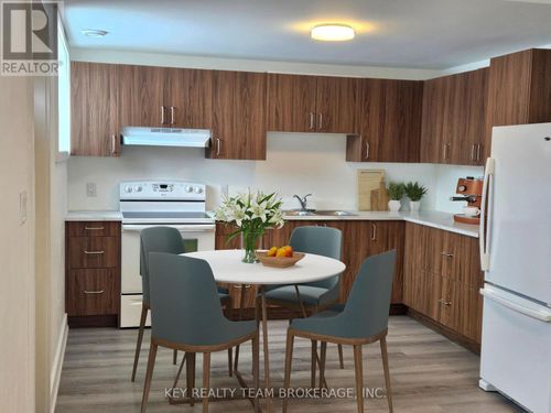 unit-b-51 Loraine Dr, St Catharines, ON, L2P3N9 | Card Image