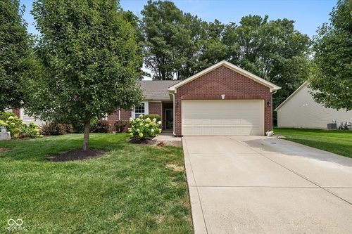 381 Dylan Dr, Avon, IN, 46123-5541 | Card Image