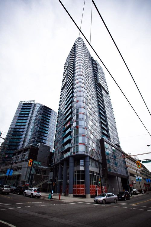 501-233 Robson St, Vancouver, BC, V6B0E8 | Card Image