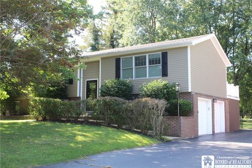 24 University Park, Fredonia, NY, 14063-1732 | Card Image