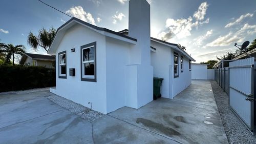 254 Nw 57th Ct, Miami, FL, 33126-4714 | Card Image