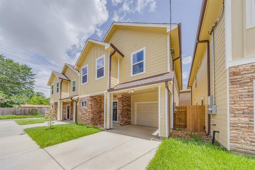 2142 De Soto St, Houston, TX, 77091-3931 | Card Image