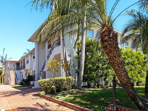 953 E Carson St, Long Beach, CA, 90807-2940 | Card Image
