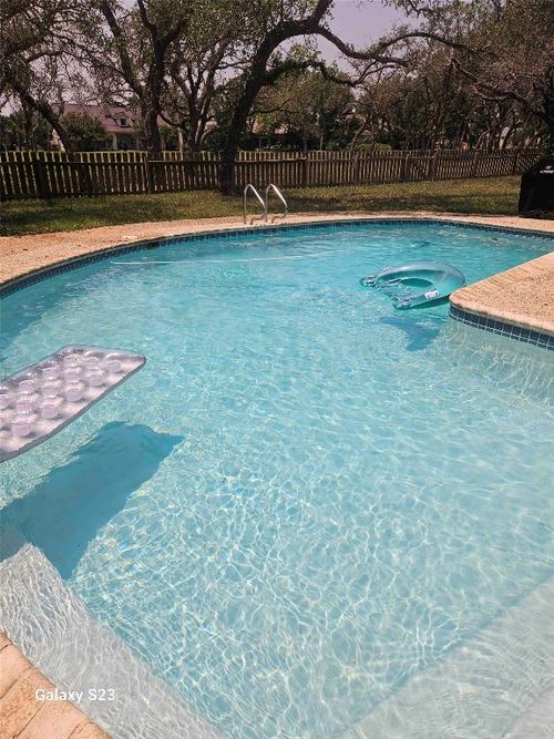 126 Lido St, Lakeway, TX, 78734-5120 | Card Image