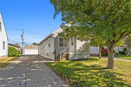 1531 Woodhurst Ave, Mayfield Heights, OH, 44124-3405 | Card Image