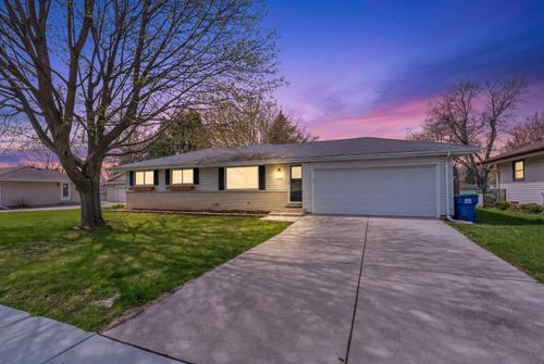 1566 Scott Rd, Port Washington, WI, 53074-1036 | Card Image