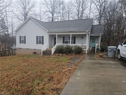 2548 Strawberry Ln, Randleman, NC, 27317-8199 | Card Image