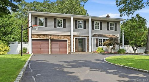 54 Twin Oaks Dr, Kings Park, NY, 11754-1223 | Card Image