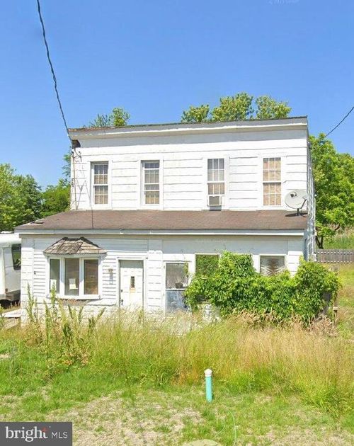 8108 N Point Rd, SPARROWS POINT, MD, 21219-1504 | Card Image