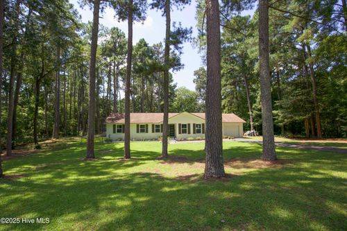 906 N Glenwood Trl, Southern Pines, NC, 28387-7325 | Card Image