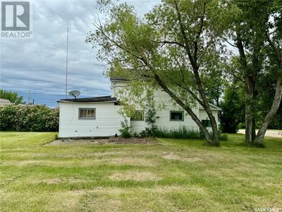 222 Main St, House other with 2 bedrooms, 1 bathrooms and null parking in Earl Grey SK | Image 2