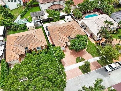 16817 Nw 91st Ct, Miami Lakes, FL, 33018-6328 | Card Image