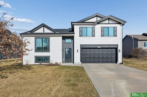 13715 S 44th St, Bellevue, NE, 68123-6258 | Card Image