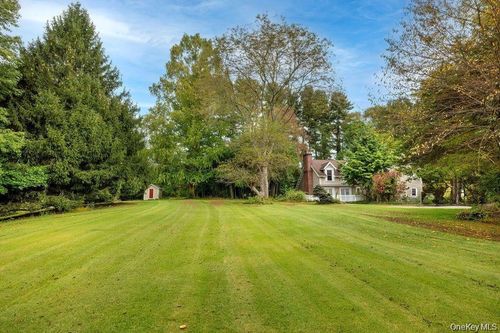 127 Route 100, Somers, NY, 10589-2811 | Card Image