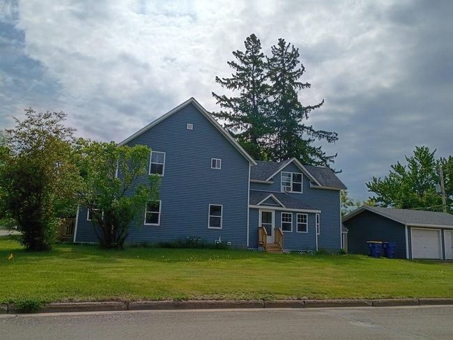1-2 - 501 E 9 Th St, Home with 6 bedrooms, 2 bathrooms and null parking in Merrill WI | Image 14