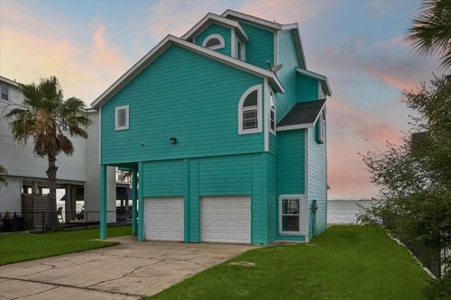 407 Isles End Rd, Tiki Island, TX, 77554-6149 | Card Image
