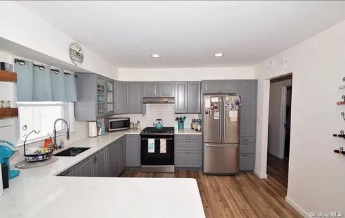 lower-113 Harding Ave, Long Beach, NY, 11561-3856 | Card Image