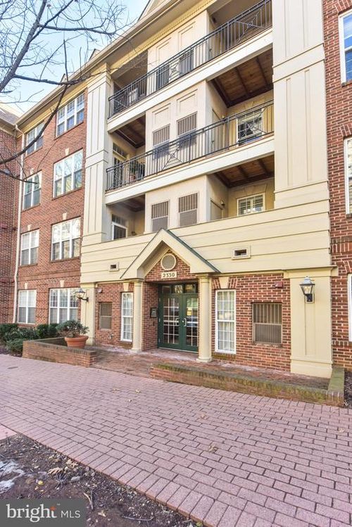apt-305-2330 14th St N, ARLINGTON, VA, 22201-5866 | Card Image