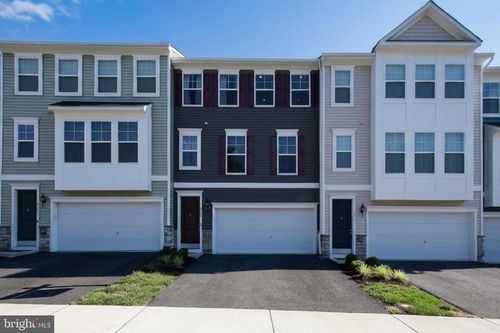 4014 Shire Meadow Ln, TRIANGLE, VA, 22172-1134 | Card Image
