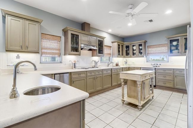 Upstairs kitchen | Image 5
