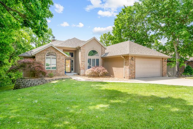Front of Home Side View | Image 9