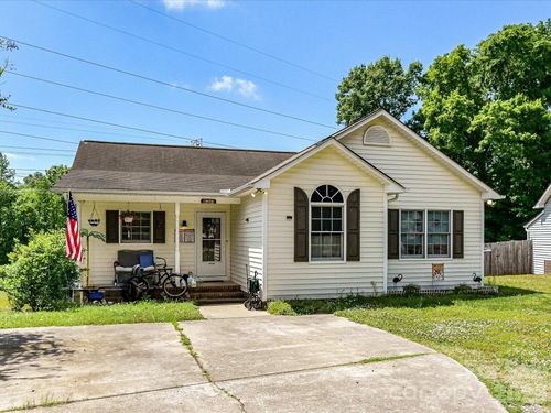 1472 Ridgewood Dr, Concord, NC, 28027-3016 | Card Image