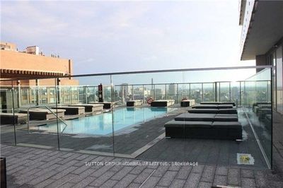 2106 - 57 St Joseph St, Condo with 1 bedrooms, 1 bathrooms and null parking in Toronto ON | Image 2