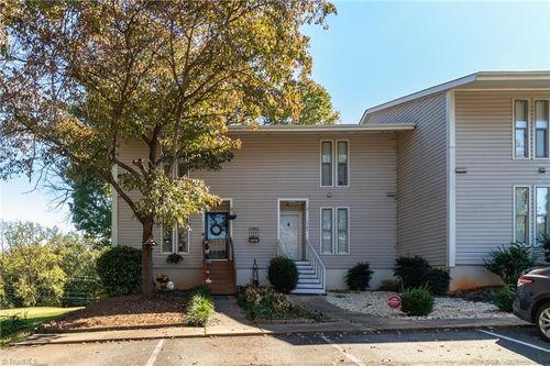 3743 Heathrow Dr, Winston-Salem, NC, 27127-4670 | Card Image