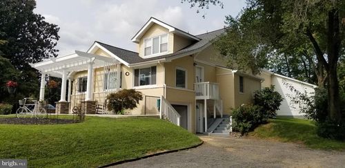 9000 Colesville Rd, SILVER SPRING, MD, 20910-1652 | Card Image