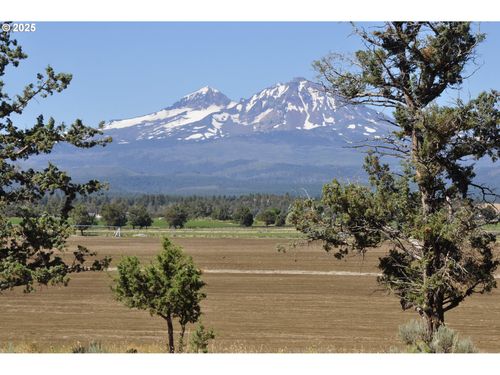68755 Fryrear Rd, Sisters, OR, 97759-0467 | Card Image