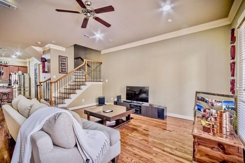 2821 Sherwin St, Houston, TX, 77007-2833 | Card Image