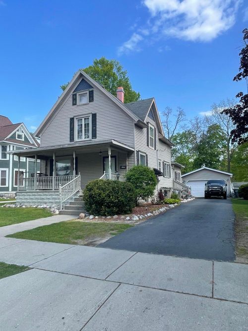 306 W Telegraph St, Dowagiac, MI, 49047-1132 | Card Image