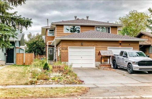 6739 Coach Hill Rd Sw, Calgary, AB, T3H1B7 | Card Image