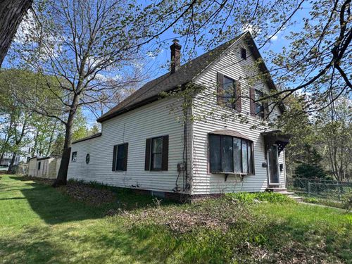 16 Norton St, Derry, NH, 03038-2726 | Card Image