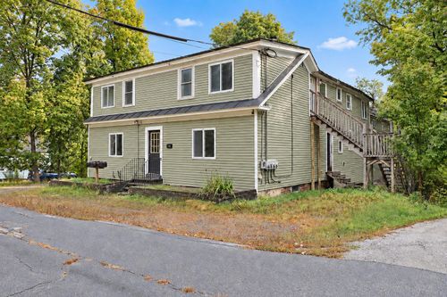 165 Middle St, Farmington, ME, 04938-6948 | Card Image