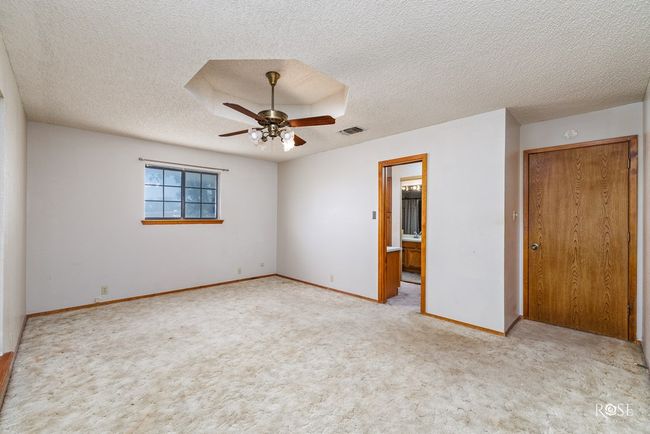 209 N Florida Ave, House other with 3 bedrooms, 3 bathrooms and 2 parking in Big Lake TX | Image 15