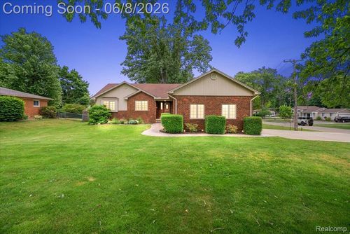 60718 Campground Rd, Washington Township, MI, 48094-2118 | Card Image