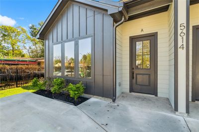 5614 Willow Glen Dr Drive, Home with 3 bedrooms, 3 bathrooms and null parking in Houston TX | Image 2