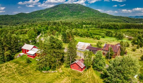 723 Hardy Rd, Wilmington, NY, 12997-2613 | Card Image