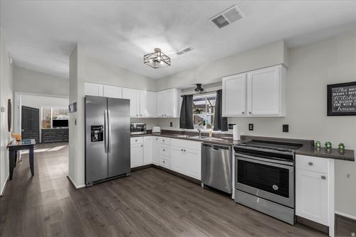 5-320 N Sunflower Dr, St George, UT, 84790-5414 | Card Image