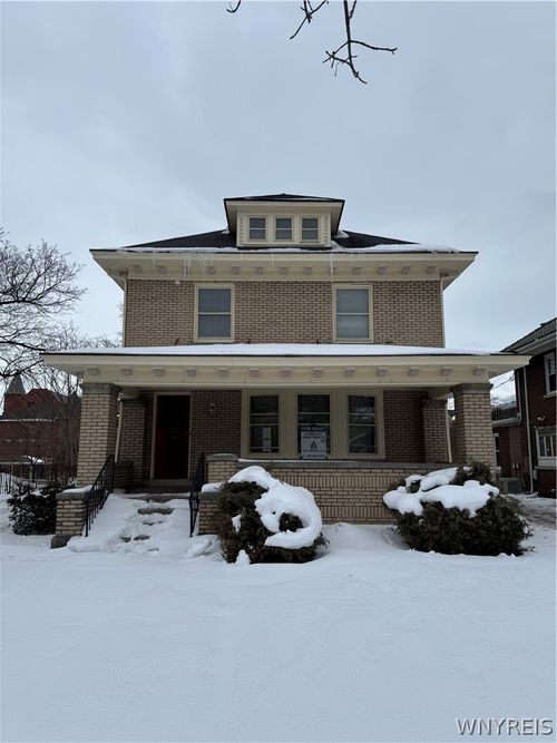 b-121 W Humboldt Pkwy, Buffalo, NY, 14214-2606 | Card Image
