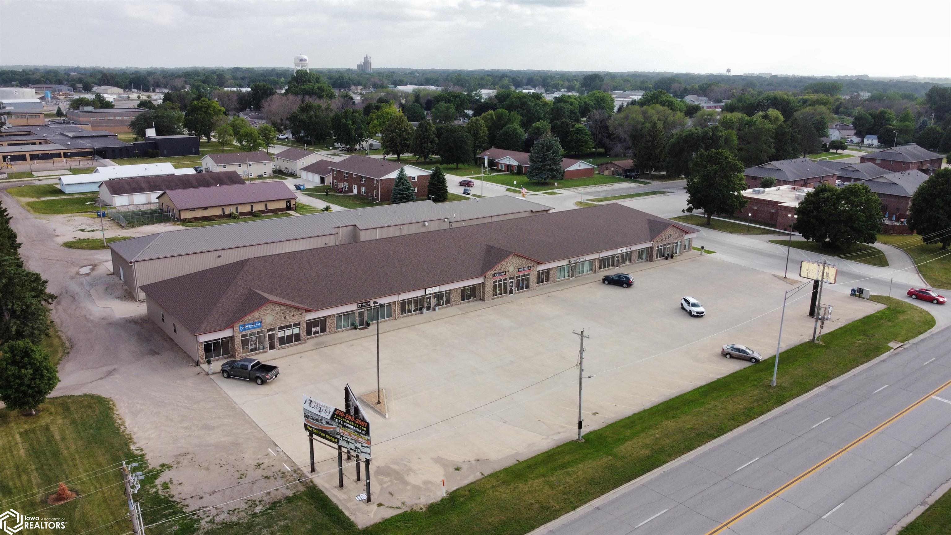 1914 Highway 18 E, Algona, IA 50511