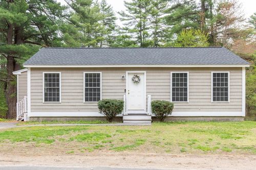 815 Bachelder Rd, Pembroke, NH, 03275-3052 | Card Image