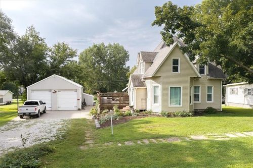 409 E Lucy St, Mc Louth, KS, 66054-5210 | Card Image