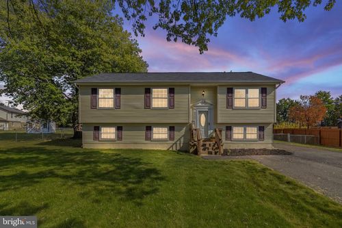 6727 Willowbrook Dr, BEALETON, VA, 22712-9768 | Card Image