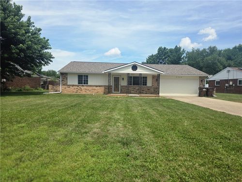 8206 Meadowlark Dr, Carlisle, OH, 45005-4215 | Card Image