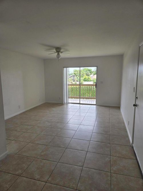 apt-202-1766 Abbey Rd, West Palm Beach, FL, 33415-5686 | Card Image